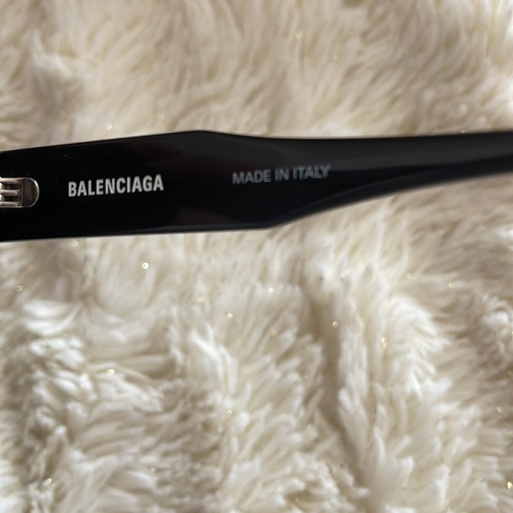 Balenciaga sunglasses - Picture 9 of 12